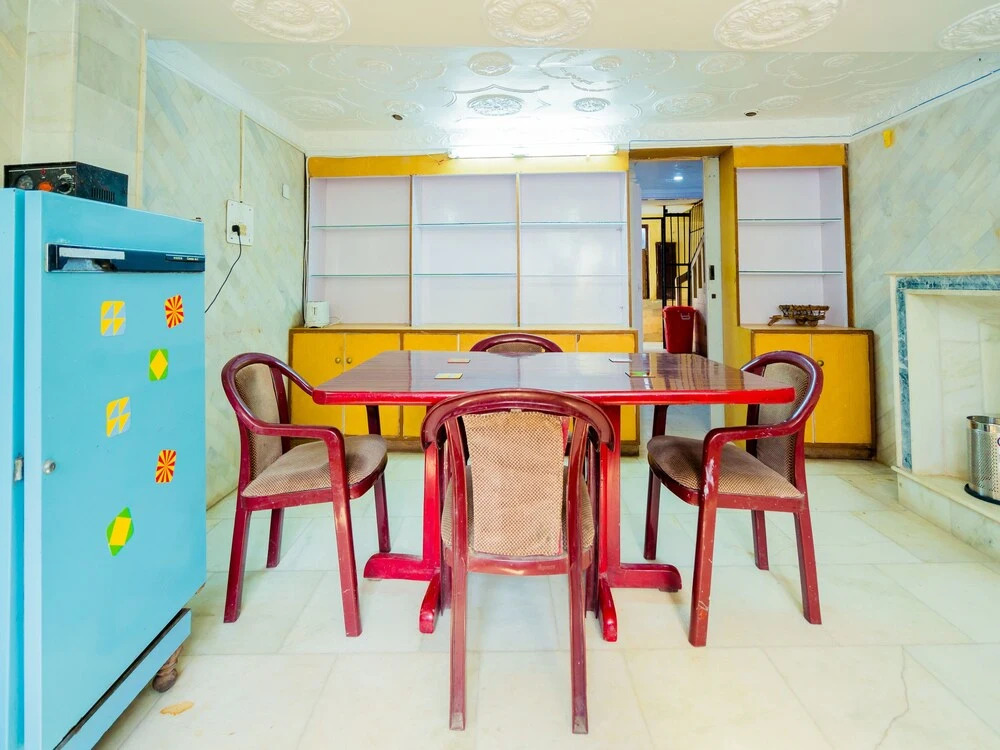 Home Royal Wood by OYO Rooms