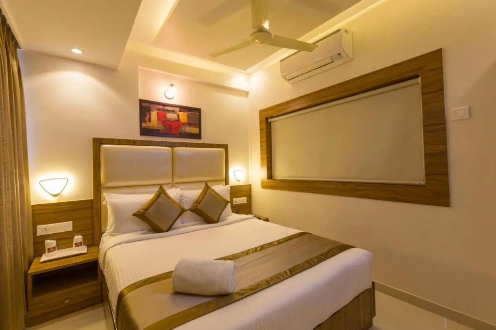 Grand Plaza Suites