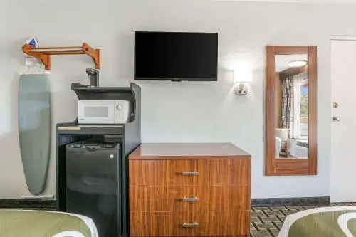 Days Inn by Wyndham Georgetown North Of Lexington