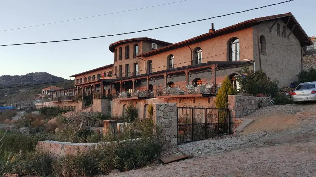 Assos Sunaba Kasri Hotel