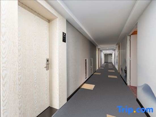 Junyi chain hotel