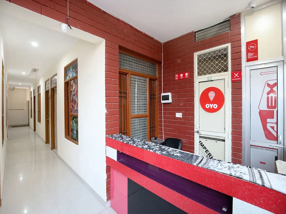 OYO 12745 Hotel Red House