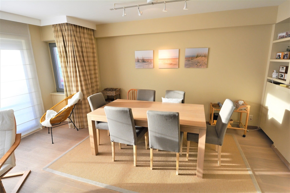 Apartment in Seaside Bruges With Balcony