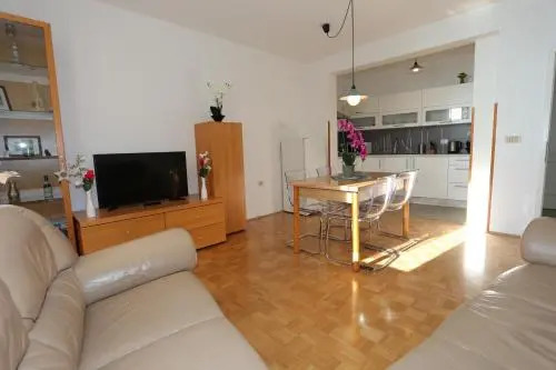 Allure Apartments