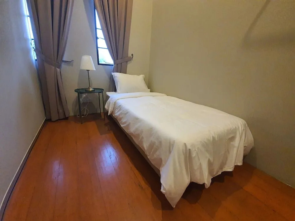 No33 Mandalay House near Gleneagles Island Northern Heart Loh Guan Lye Hospital