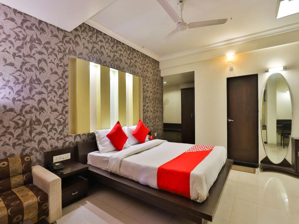 OYO 18373 Hotel Europa Inn