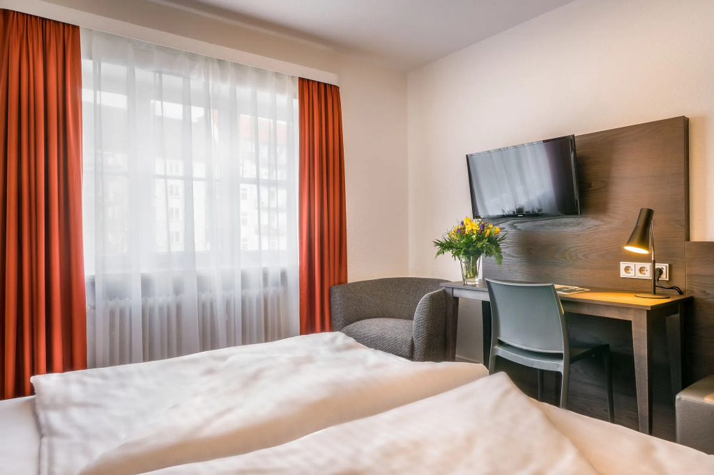 Signature Hotel Astoria