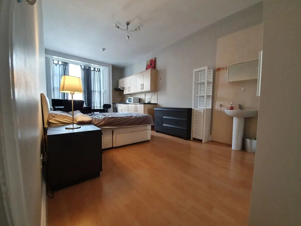 Studio Apartment in South Kensington 8