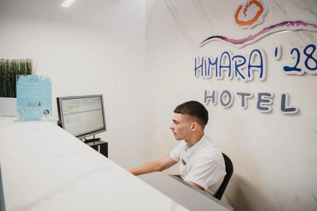 Himara 28