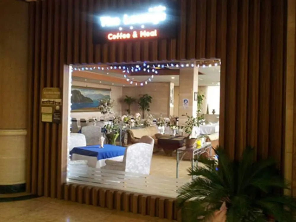 Hotel The Base
