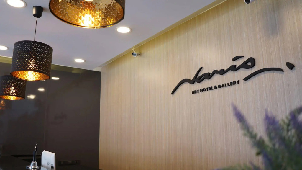 Naris Art Hotel