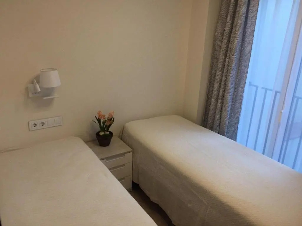 Nuevo Apartamento Moderno Elisa - a 80 metros de la playa para 5 personas