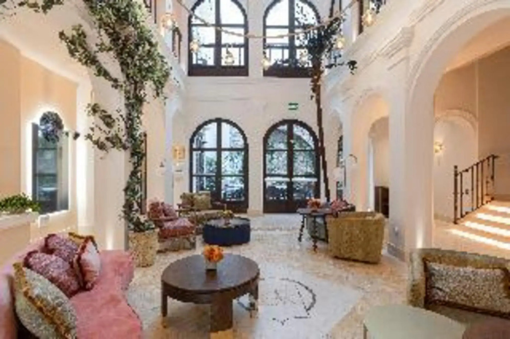 Отель Silken El Pilar Andalucia