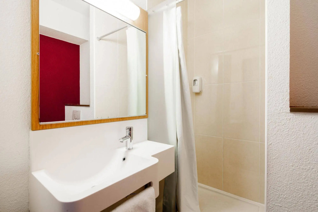 B&B HOTEL Paris Le Bourget