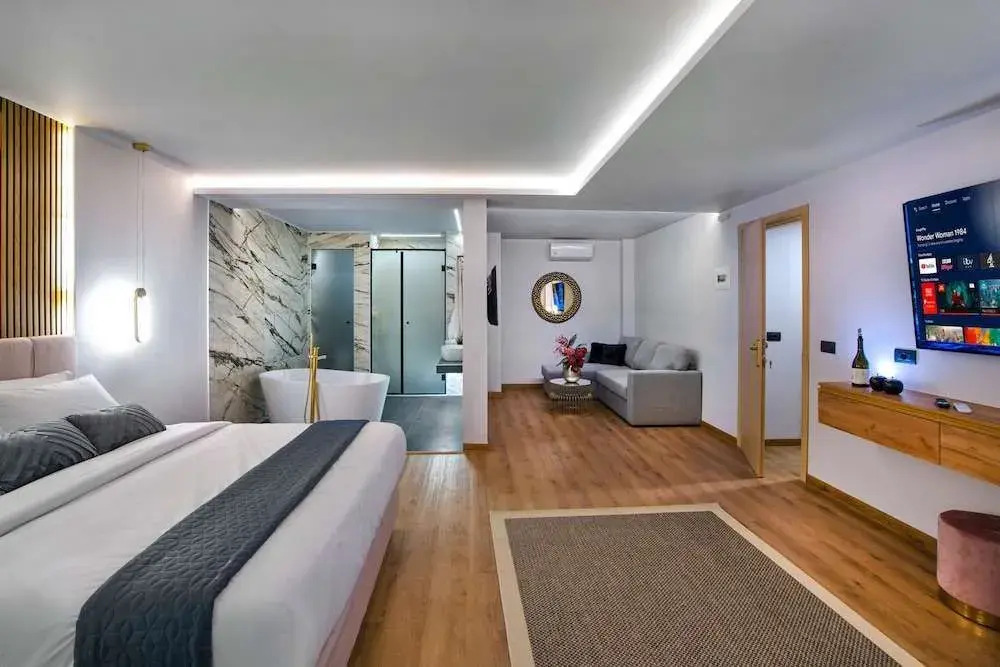 CITYLUXE Suites & Rooms