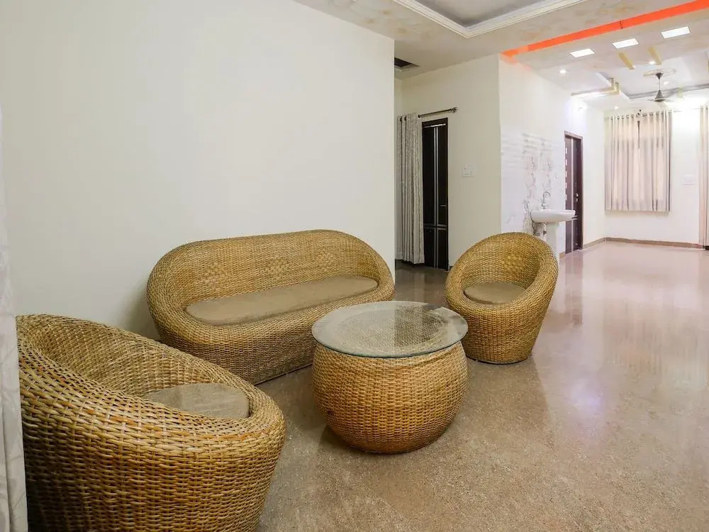 Oyo 37396 Q K Hotel