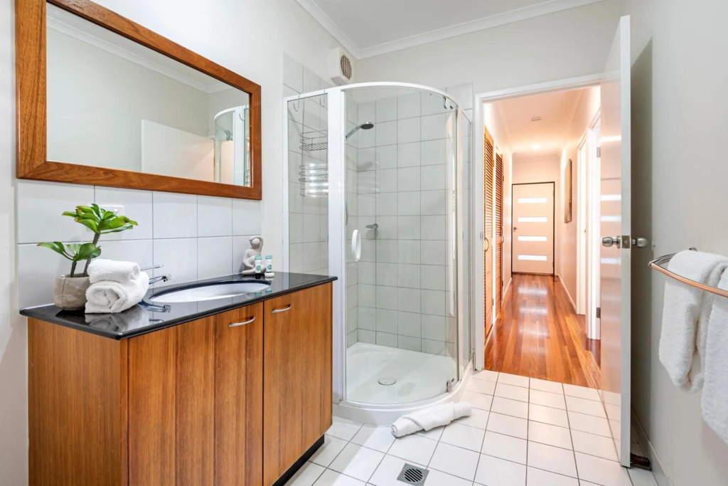 Casuarina 18 Hamilton Island Ocean Views, Golf Buggy & transers