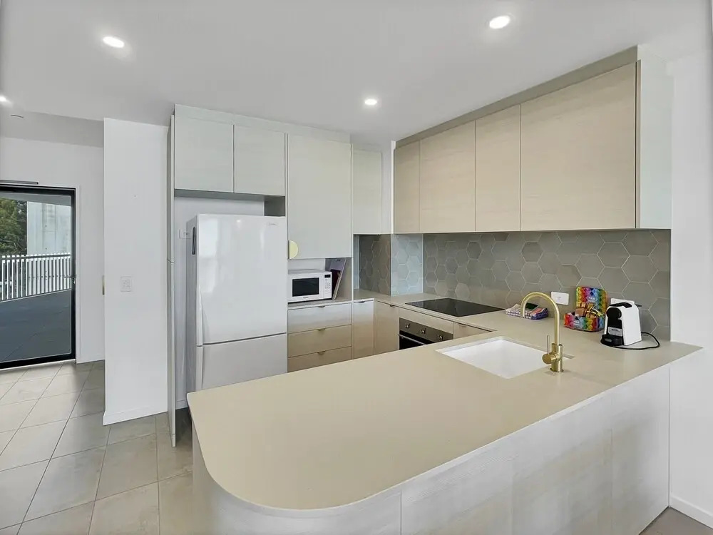 Modern 2-bedroom Apartment With Pool Access