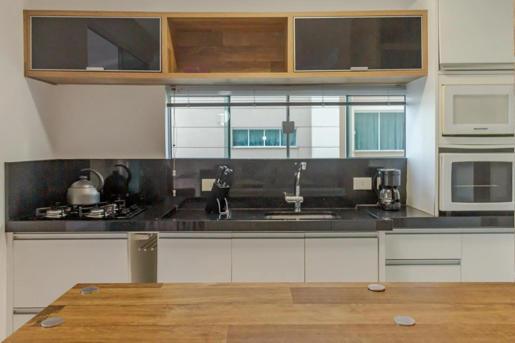 Apartamento de 3 quartos com banheira a 150 metros da praia em Itapema N1188