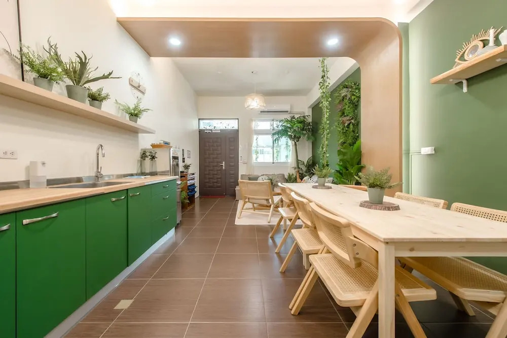 Pet Friendly Bear Station Smart Stay