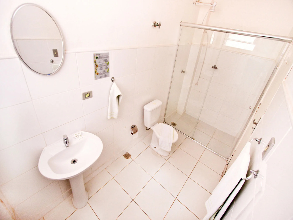 Turrance White Hotel