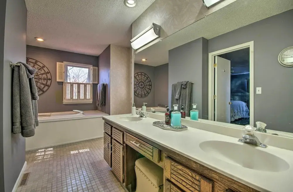 Margaritaville Hideaway: 3 Decks & Fireplace!