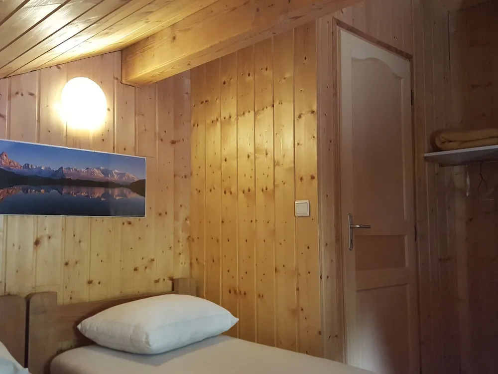 Chalet in Les Gets Near Ski Bus & Sauna
