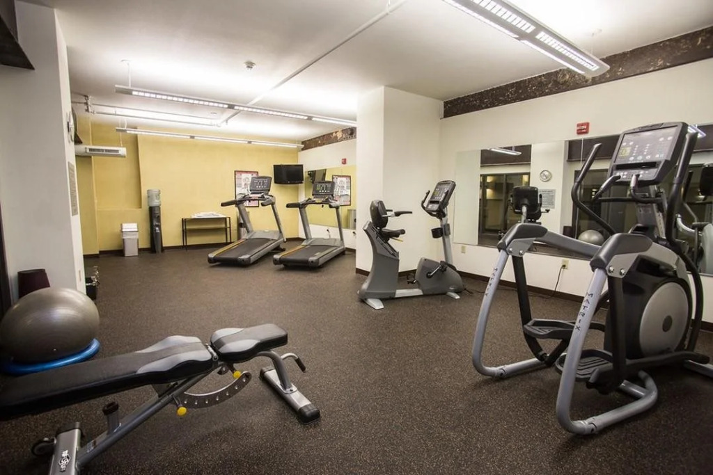 Brewhouse Inn and Suites