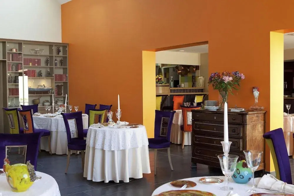 Logis hôtel Ô en Couleur