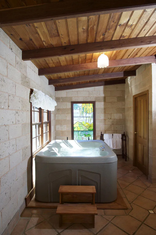 Clarendon Forest Retreat