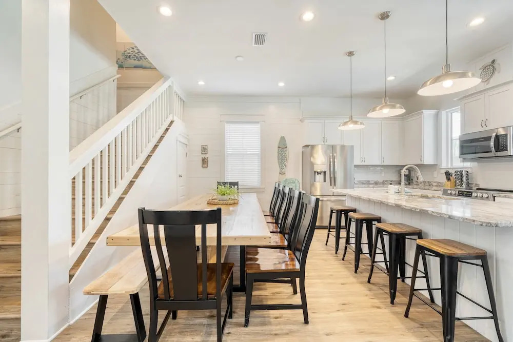 Aquamarine by Avantstay 7BR w/ Pool, Hot Tub, Outdoor Dining, BBQ & Near Beach