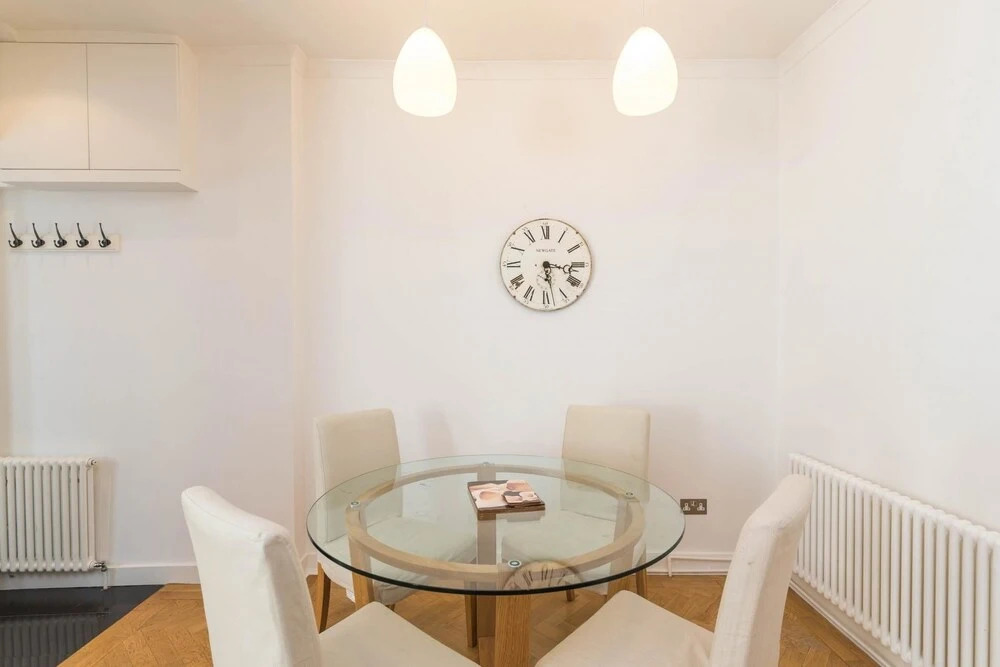Luxury 2BD Garden Flat in Chelsea