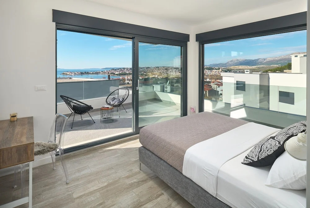 Luxury villa Natali with pool, terrace and sea view