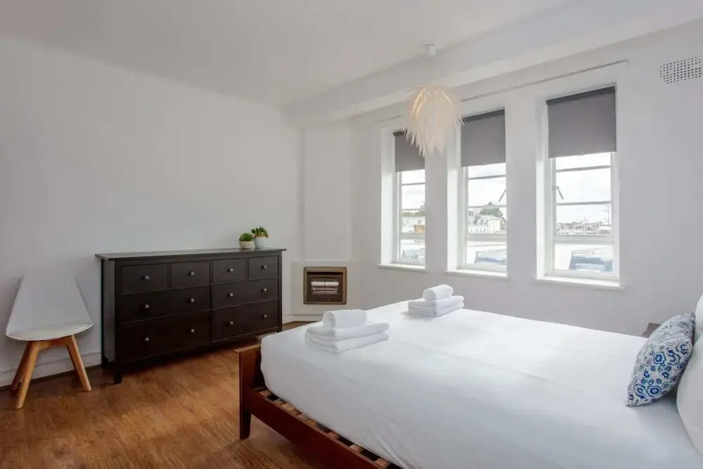 Contemporary 2 Bedroom Flat in Bayswater