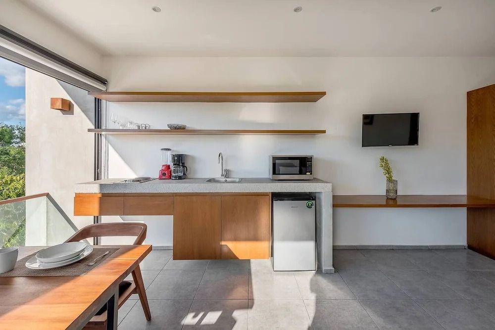 Great Located Private Villa W/amazing Rooftop Pool