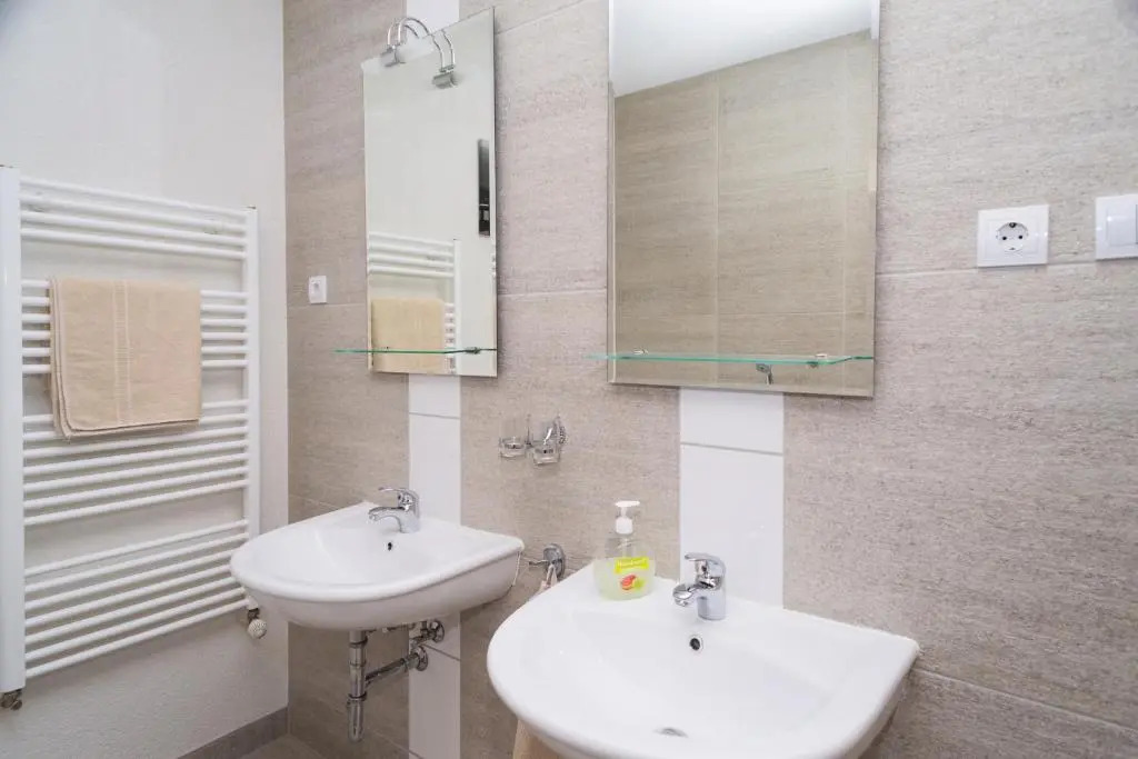 Andi Apartman