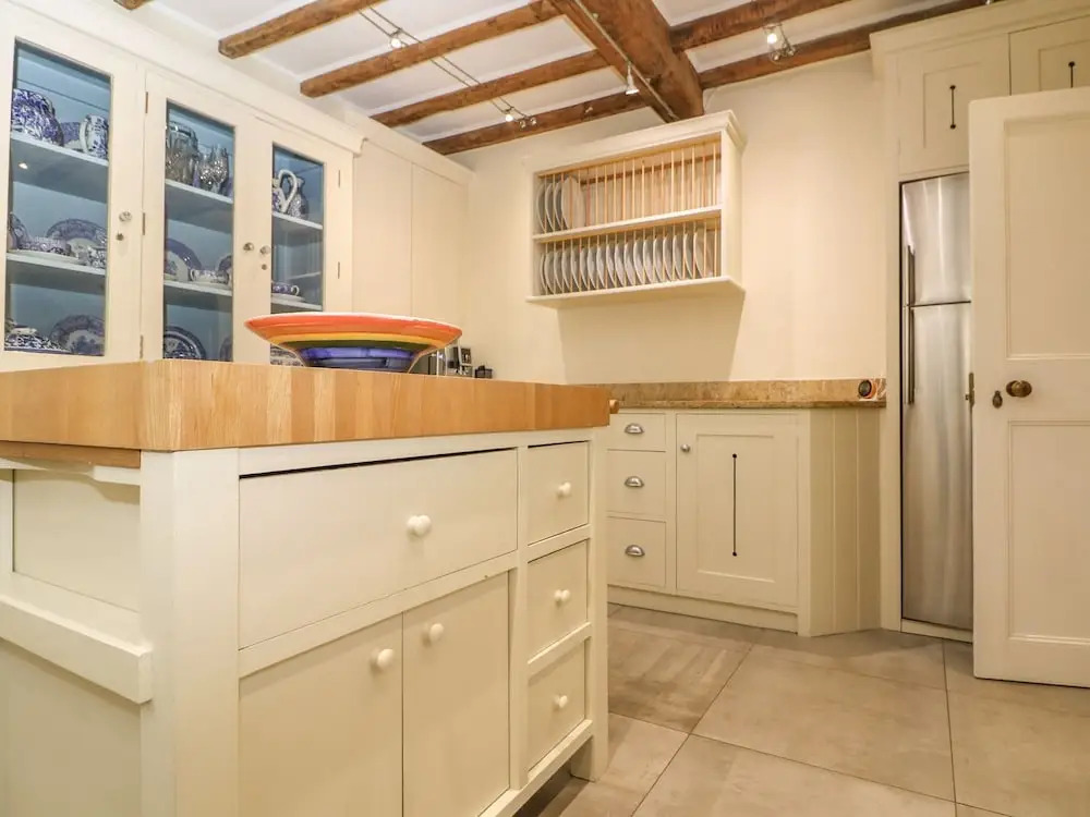 4 Maidens Row