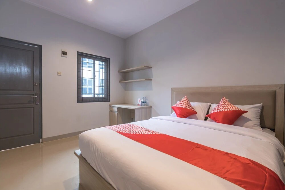 Urban Residence by OYO Rooms