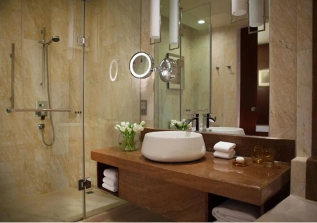 Renaissance Tianjin Lakeview Hotel
