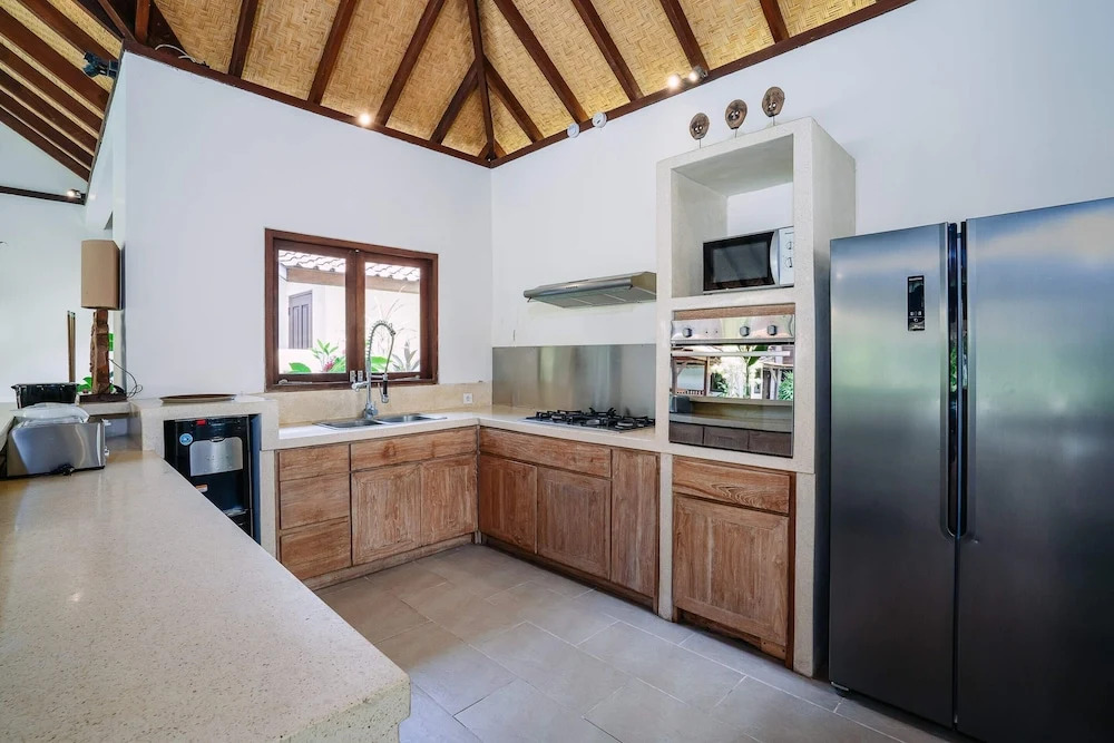 Villa Cira - 5BR Spacious Private Villa with Pool in Seminyak