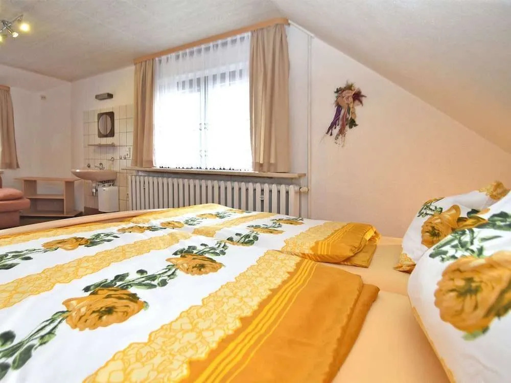 Einladende Ferienwohnung mit Garten