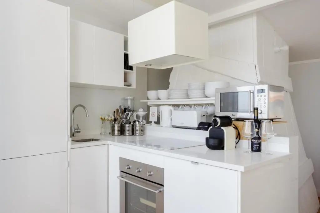 Amazing Rooftop Terrace With River And Historic City View 4 Bedrooms 4 bathrooms AC 19th Century Building Chiado