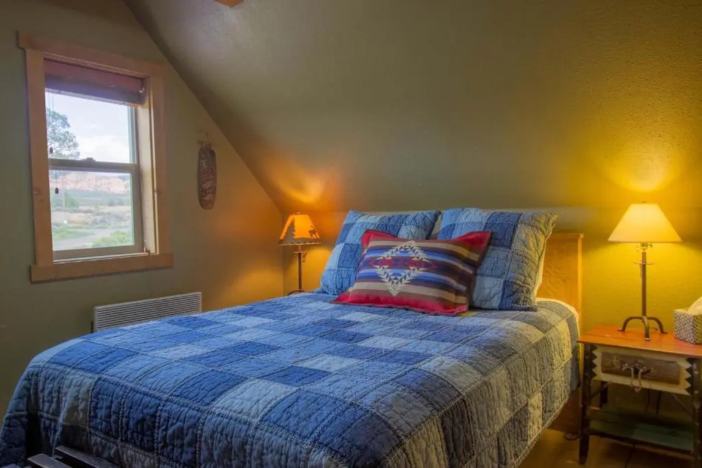 Beautiful 1 BR "Barn" Cabin - Perfect for Small Families