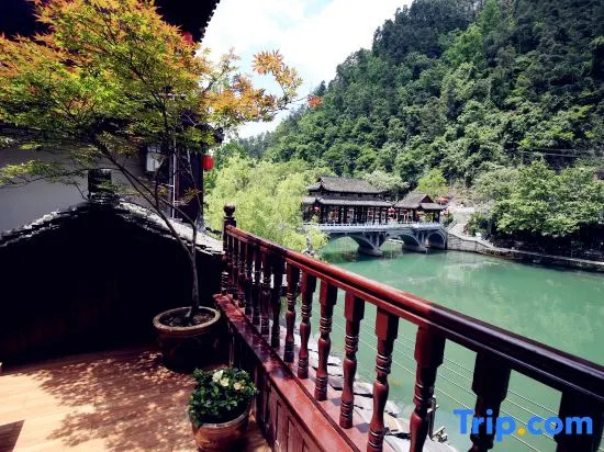 Yanyuting River View Inn