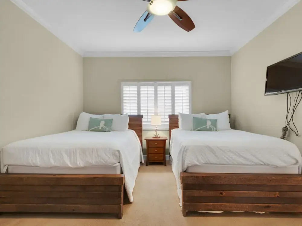 Harbor Landing B0402