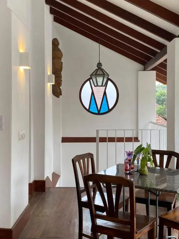 Barons Antiquarian Villa