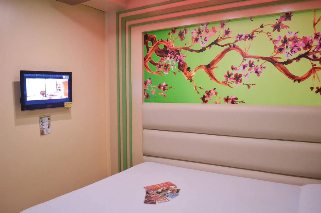 Hotel Sogo Santa Mesa