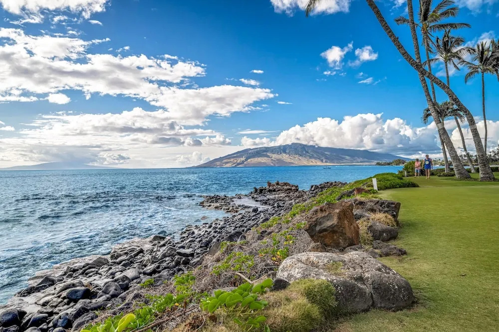 Kamaole Nalu #304 by Ali'i Resorts