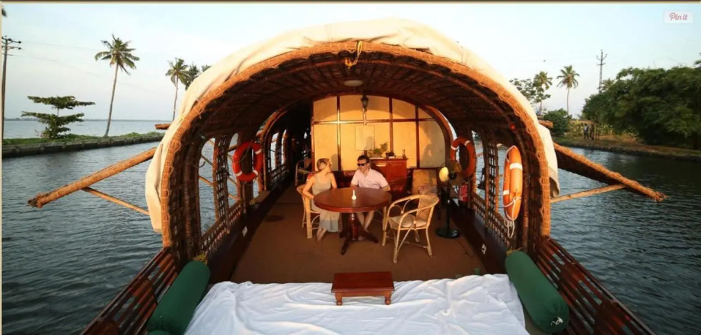 Spice Coast Cruises - Houseboat, A CGH Earth Experience