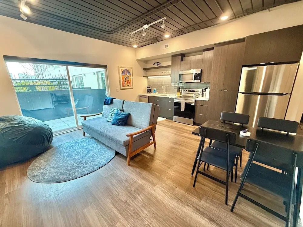 Luxury Central City Escape